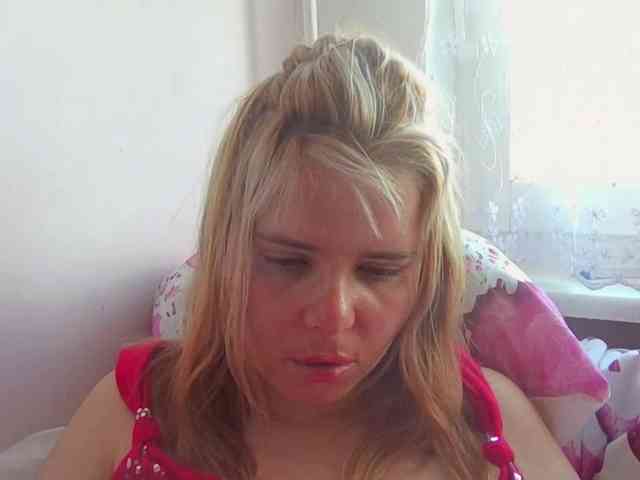 Model: ElenaPleasure