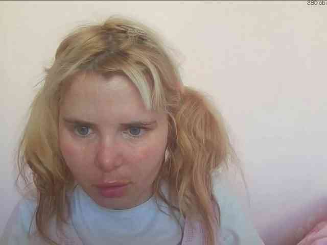 ElenaPleasure webcam