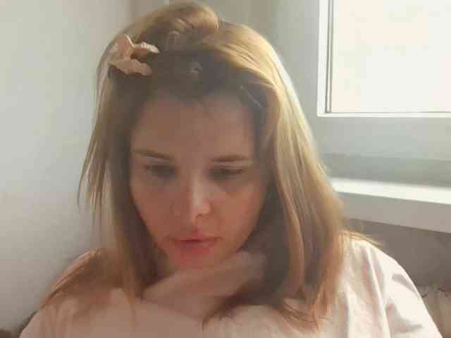Model: ElenaPleasure