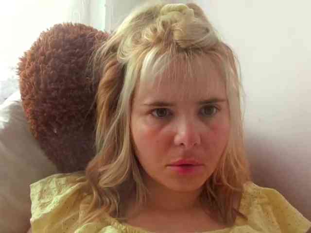 ElenaPleasure webcam