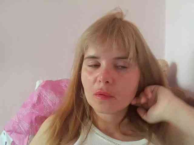 Model: ElenaPleasure