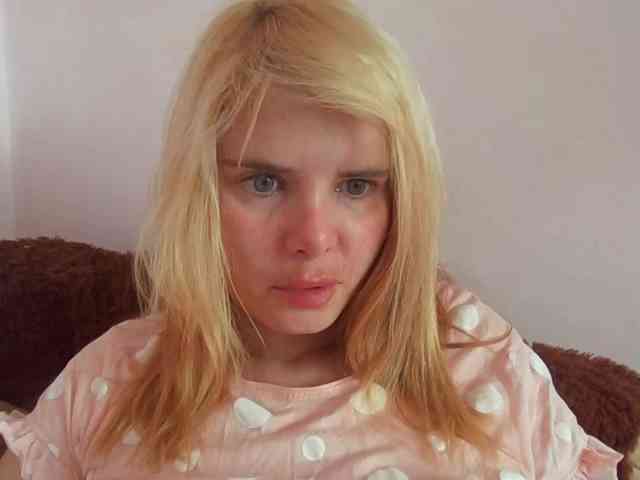 ElenaPleasure webcam