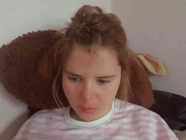 Model: ElenaPleasure