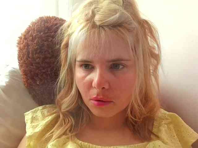 ElenaPleasure webcam