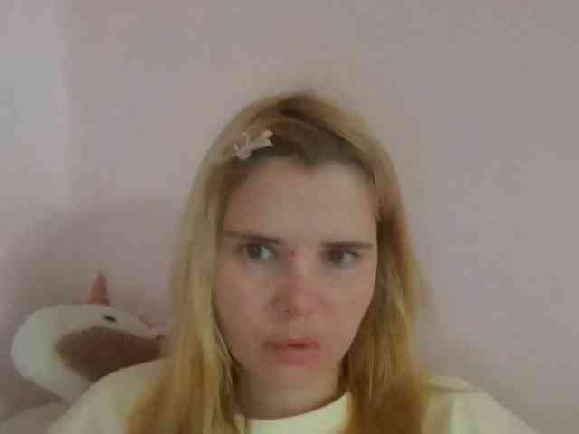 ElenaPleasure webcam