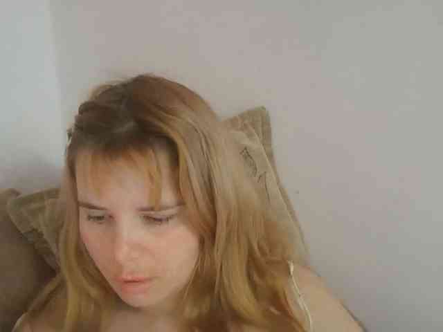 ElenaPleasure webcam