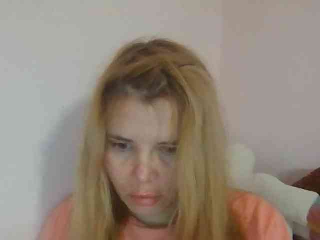 ElenaPleasure webcam
