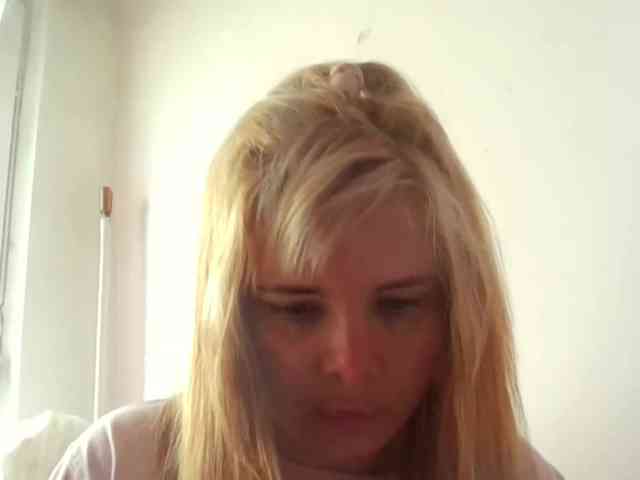 ElenaPleasure webcam