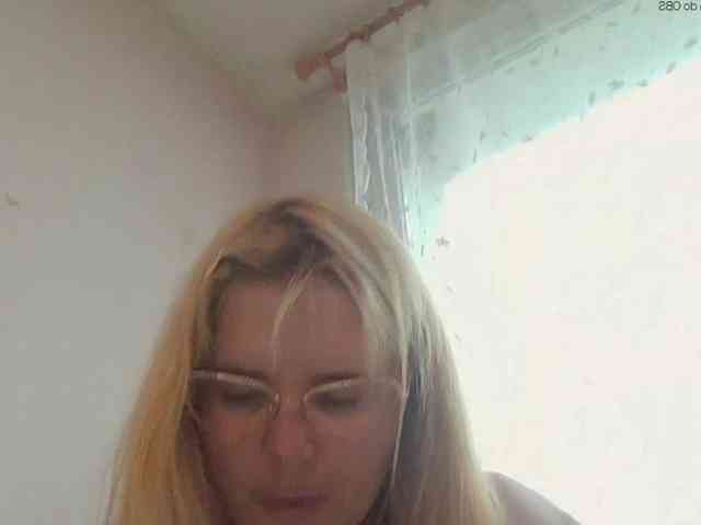 ElenaPleasure webcam