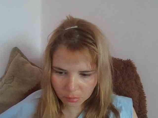 ElenaPleasure webcam
