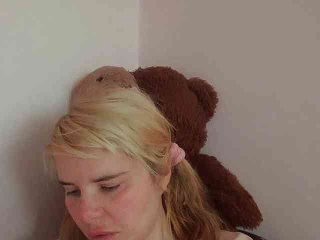 ElenaPleasure webcam