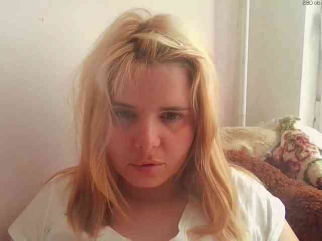 ElenaPleasure webcam