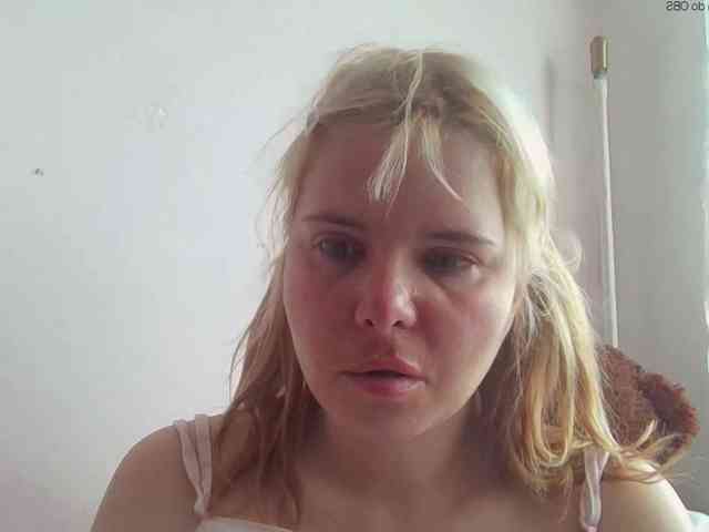 ElenaPleasure webcam