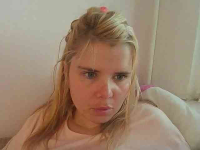 ElenaPleasure webcam