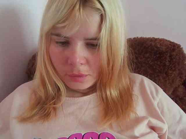ElenaPleasure webcam