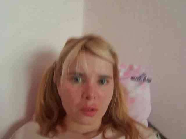 ElenaPleasure webcam