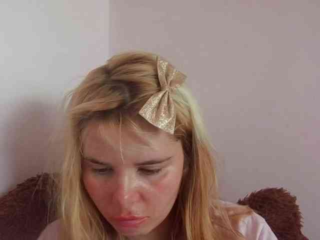 ElenaPleasure webcam