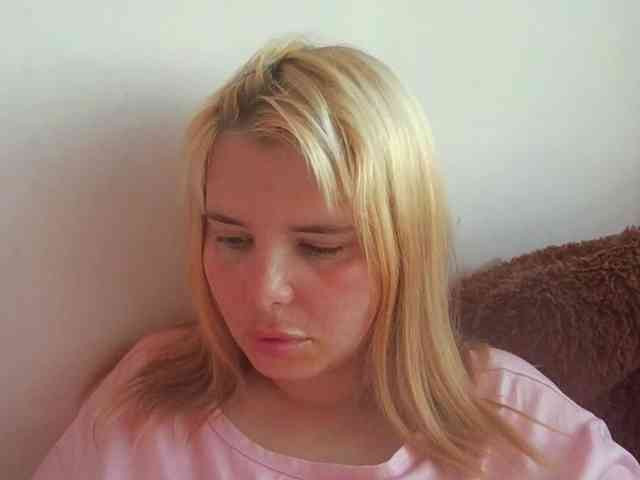 ElenaPleasure webcam