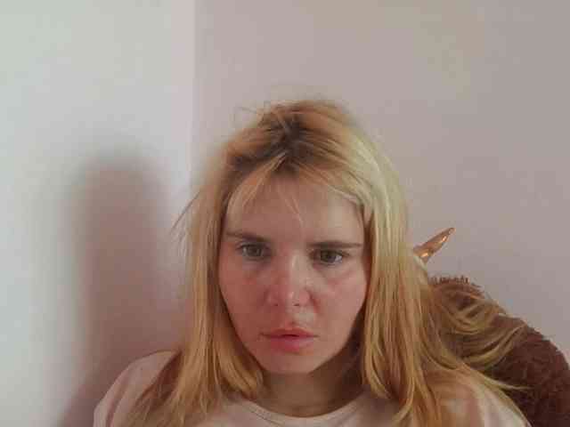 ElenaPleasure webcam