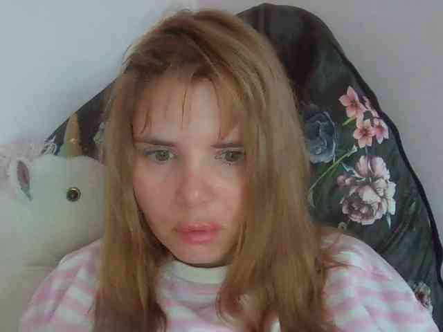 Model: ElenaPleasure