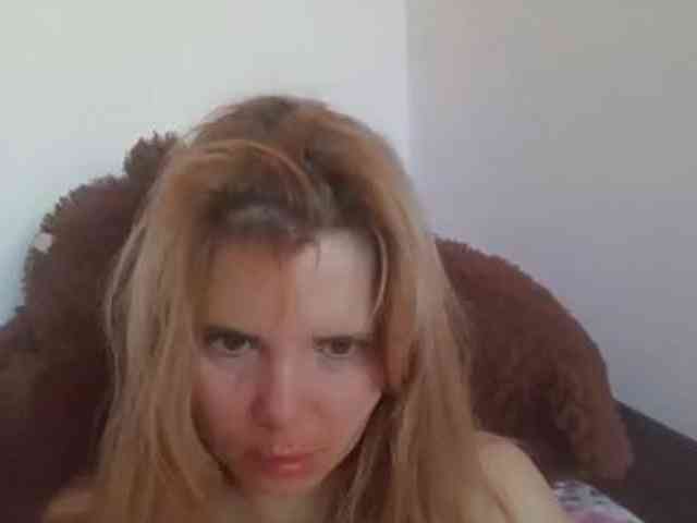 ElenaPleasure webcam