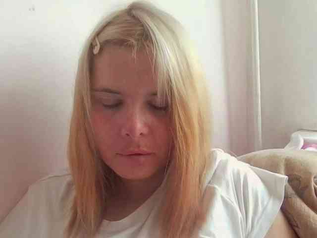 ElenaPleasure webcam