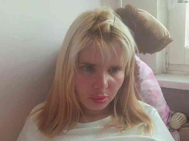 ElenaPleasure webcam