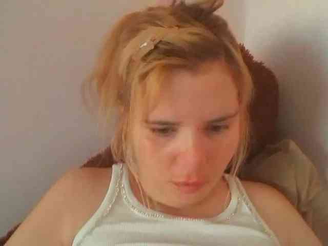 ElenaPleasure webcam
