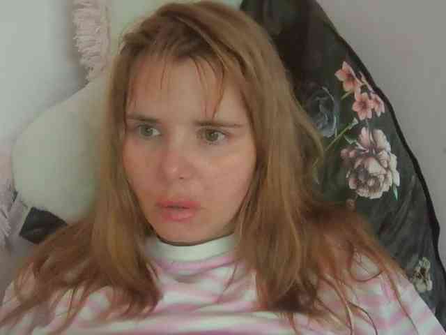 ElenaPleasure webcam