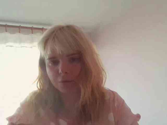 ElenaPleasure webcam