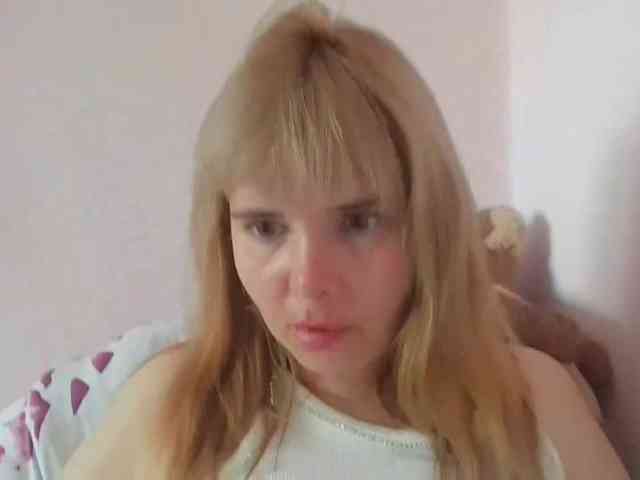 ElenaPleasure webcam