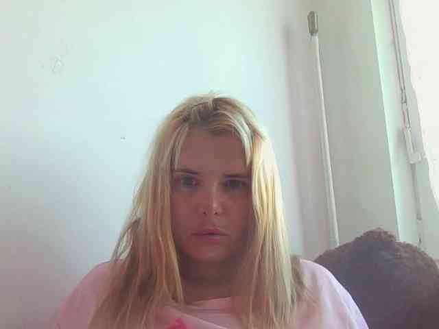 ElenaPleasure webcam