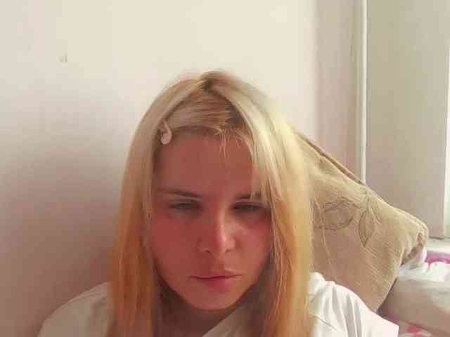 Model: ElenaPleasure