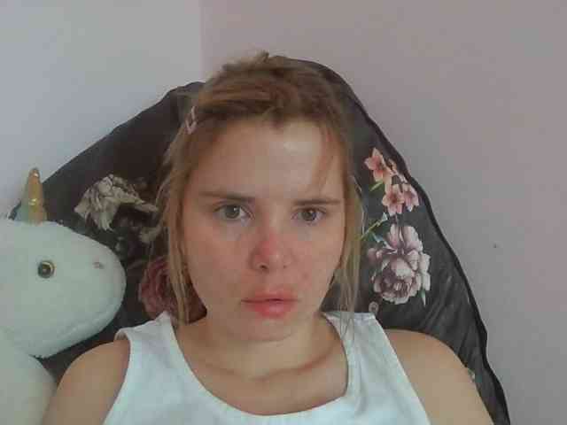 ElenaPleasure webcam