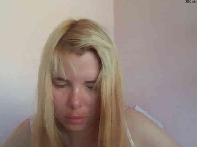 Model: ElenaPleasure