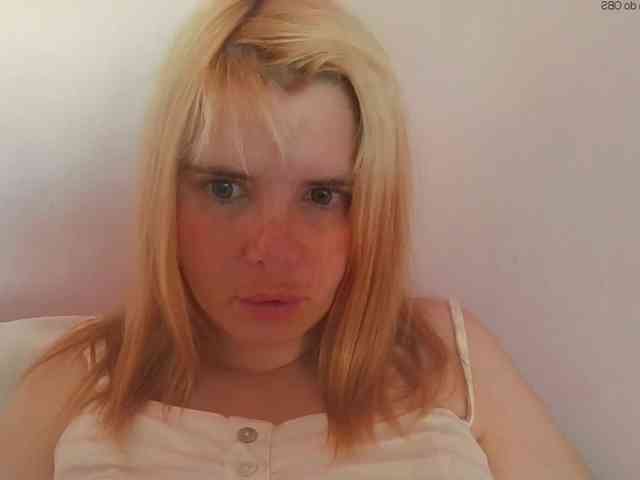 ElenaPleasure webcam
