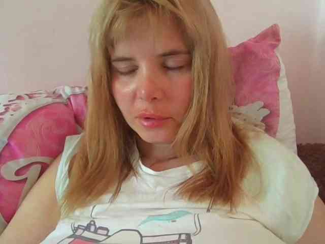 ElenaPleasure webcam