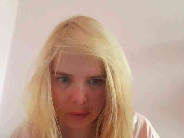 ElenaPleasure webcam
