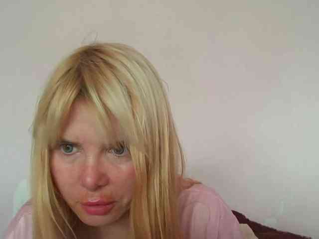 ElenaPleasure webcam