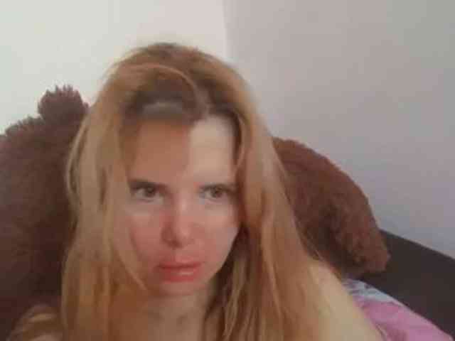 ElenaPleasure webcam