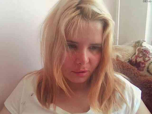 Model: ElenaPleasure