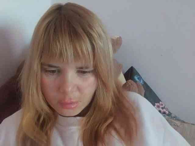 ElenaPleasure webcam