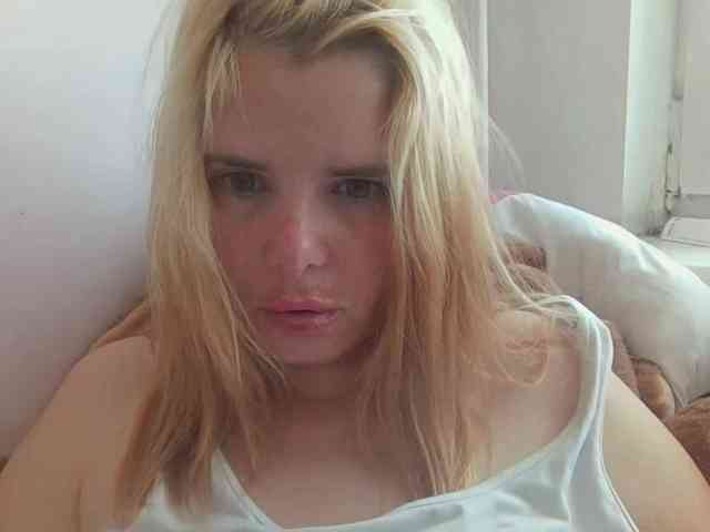 ElenaPleasure webcam