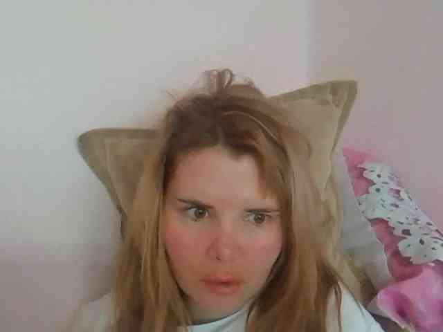 ElenaPleasure webcam