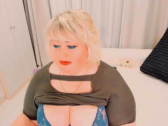 XBIGTITSXX's BongaCams show and profile