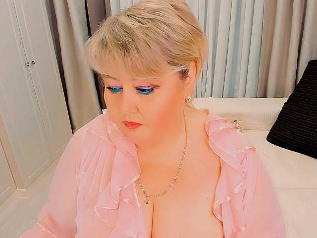 XBIGTITSXX, en vivo ahora en BongaCams