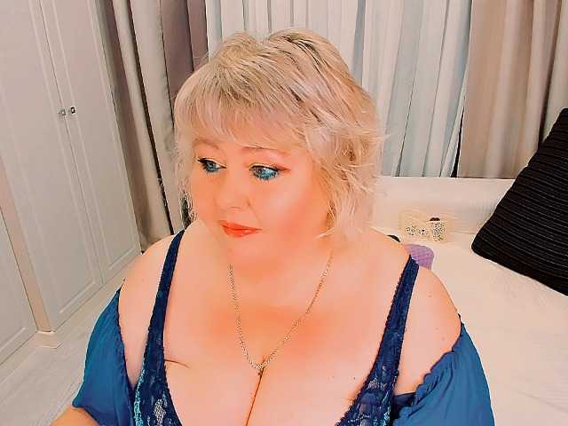 XBIGTITSXX — live female cam