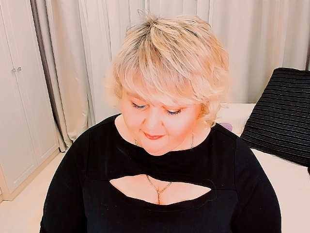 XBIGTITSXX's BongaCams show and profile