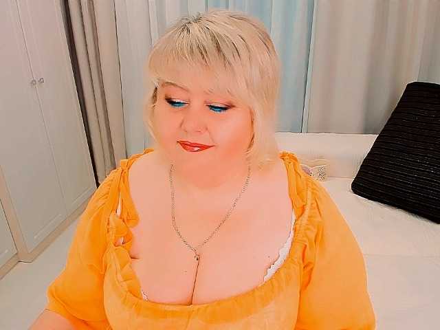 XBIGTITSXX's BongaCams show and profile