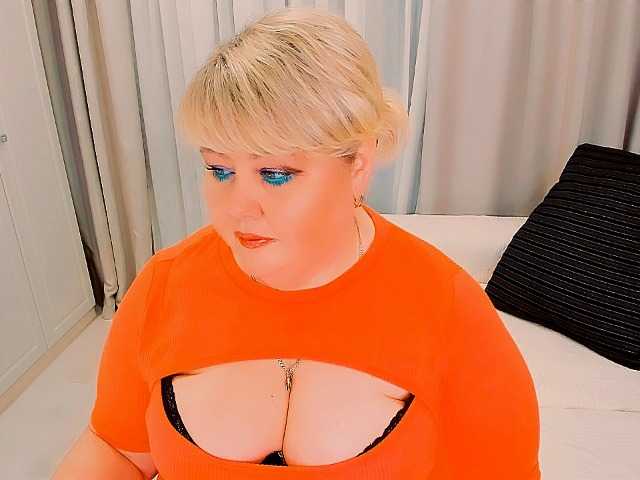 XBIGTITSXX's BongaCams show and profile